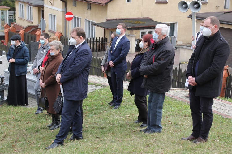 Ostatnie pożegnanie ks. kan. Władysława Droździka w bielskiej Kamienicy