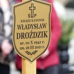 Ostatnie pożegnanie ks. kan. Władysława Droździka w bielskiej Kamienicy