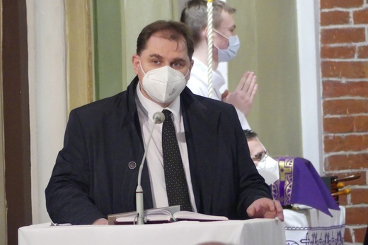 Ostatnie pożegnanie ks. kan. Władysława Droździka w bielskiej Kamienicy