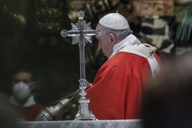 Papież: Ukrzyżowanymi naszych czasów są ofiary wojen, dyktatur i aborcji