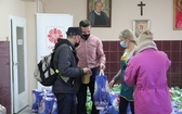 500 świątecznych paczek Caritas i "Brata Alberta" dla potrzebujących