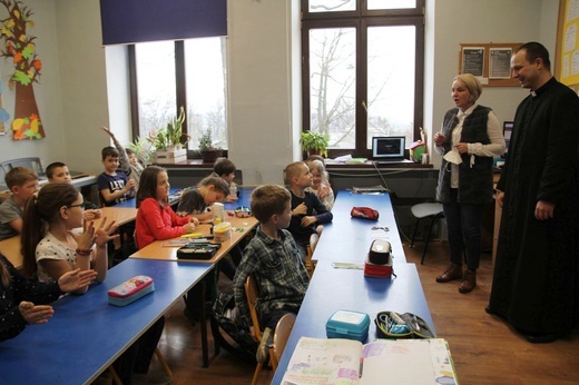 W Katolickiej Szkole Podstawowej im. Świętej Rodziny w Cieszynie