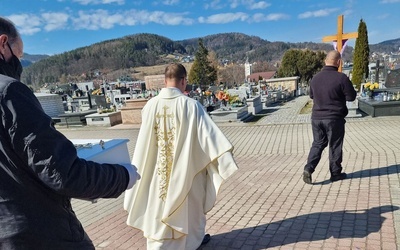 W Krynicy odbył się pochówek 14 dzieci utraconych