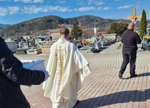 W Krynicy odbył się pochówek 14 dzieci utraconych