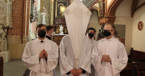 Msza święta krzyżma w katedrze