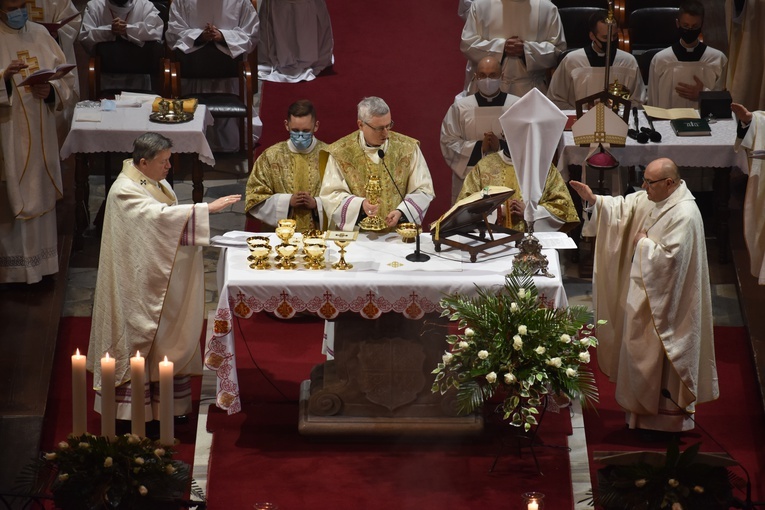 Niech symboliczne umywanie stóp przemieni się w przebaczenie