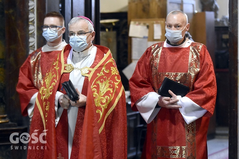 Procesja wejścia przed liturgią.