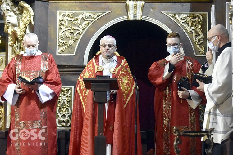 Ciemna Jutrznia w Wielki Piątek