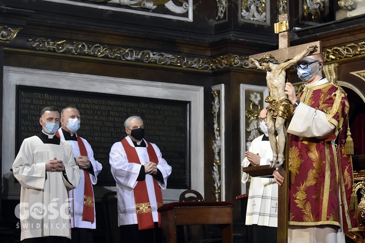 Liturgia Męki Pańskiej w świdnickiej katedrze