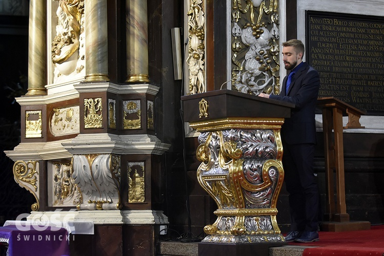 Liturgia Męki Pańskiej w świdnickiej katedrze