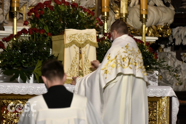 Liturgia Męki Pańskiej w świdnickiej katedrze