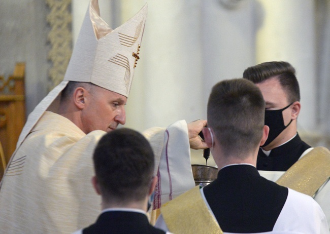 Wielki Czwartek i Wielki Piątek w radomskiej katedrze