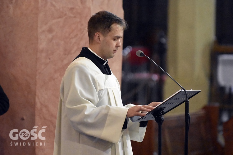 3 słowa o Wielkiej Sobocie. Ciemna Jutrznia w katedrze