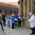 Poświęcenie pokarmów przed archikatedrą wrocławską