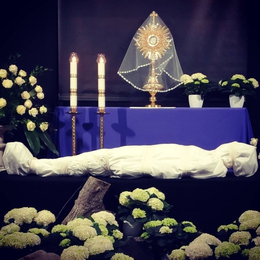 Bardo, Nawiedzenia NMP