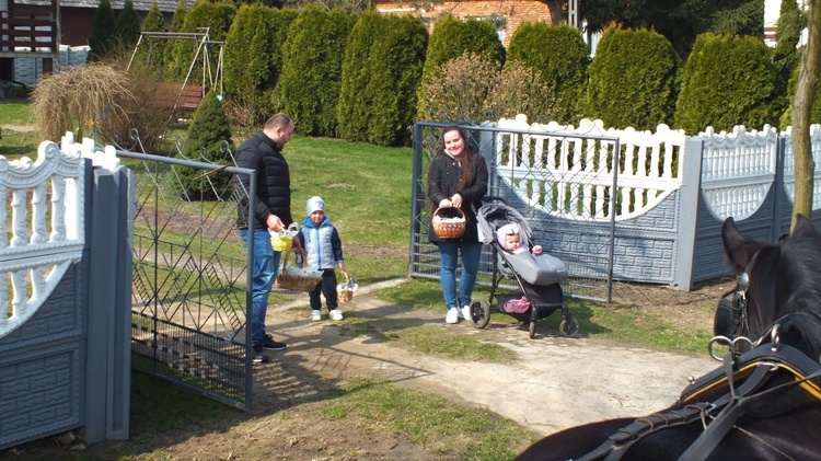 Święcenie pokarmów w Borowej k. Pilzna