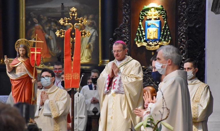 - Jezus zaprasza nas, abyśmy stali się świadkami Jego zmartwychwstania - mówił abp Wojda.