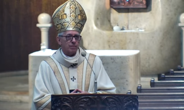 Abp Skworc: Bądźmy świadkami Jezusa Chrystusa ukrzyżowanego i zmartwychwstałego 
