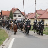 Wielkanocna procesja konna w Ostropie