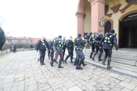 Wielkanocna procesja konna w Ostropie