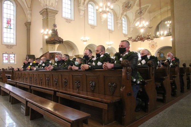 Wielkanocna procesja konna w Ostropie