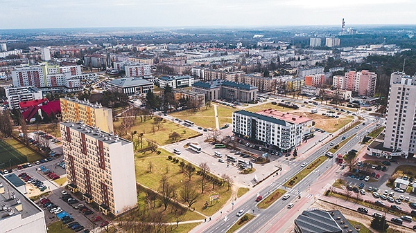 ▲	Miejsce, gdzie powstanie biurowiec (widok z drona).