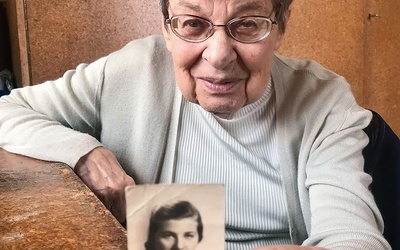 Pani Barbara zaczęła działać w Stowarzyszeniu „Dzieci Holocaustu”, by opowiadać swoją historię młodzieży. A w Yad Vashem posadziła drzewko Kazimierzowi Krauzemu.