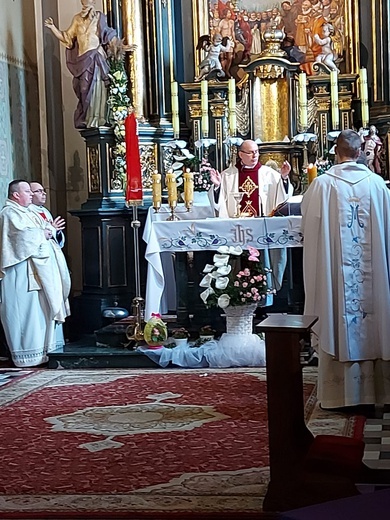 Pochówek ks. Henryka Pragi w rodzinnym grobowcu