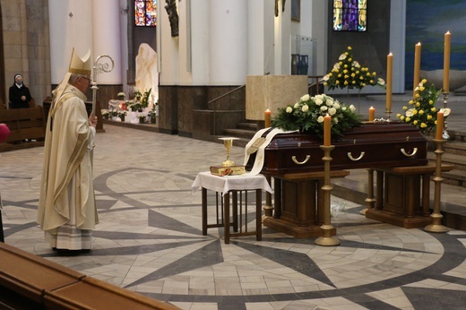 Katowicka katedra. Msza św. w intencji zmarłego ks. Józefa Pawliczka