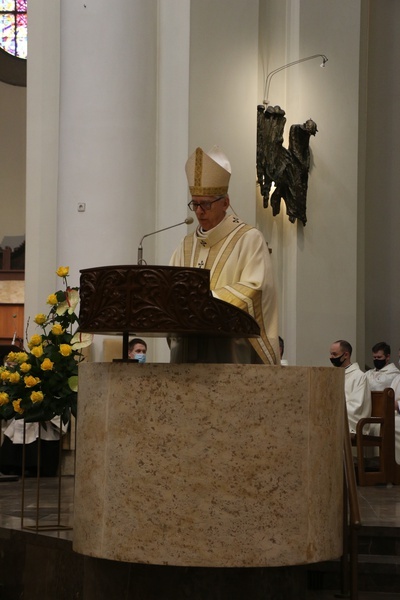 Katowicka katedra. Msza św. w intencji zmarłego ks. Józefa Pawliczka