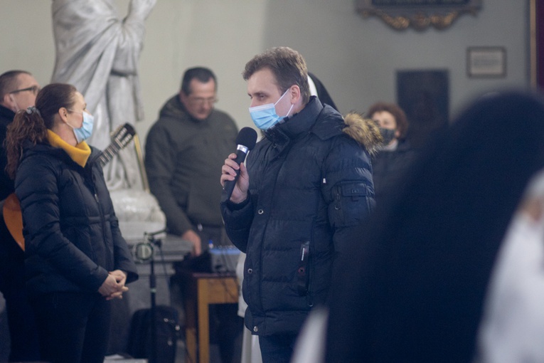 Przygotowanie do przyjęcia I Komunii św. u kłodzkich jezuitów