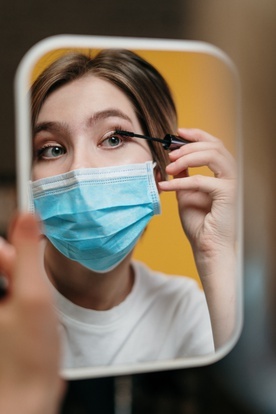 Ekspert: Jesteśmy po szczycie fali epidemii, ale liczba zakażeń nie będzie spadać szybko