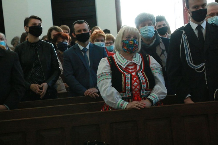 Abp Stanisław Budzik konsekrował kościół w Strzeszkowicach