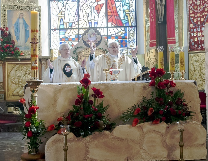 Wprowadzenie relikwii w Połczynie-Zdroju