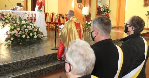 Do Boga przez Faustynę