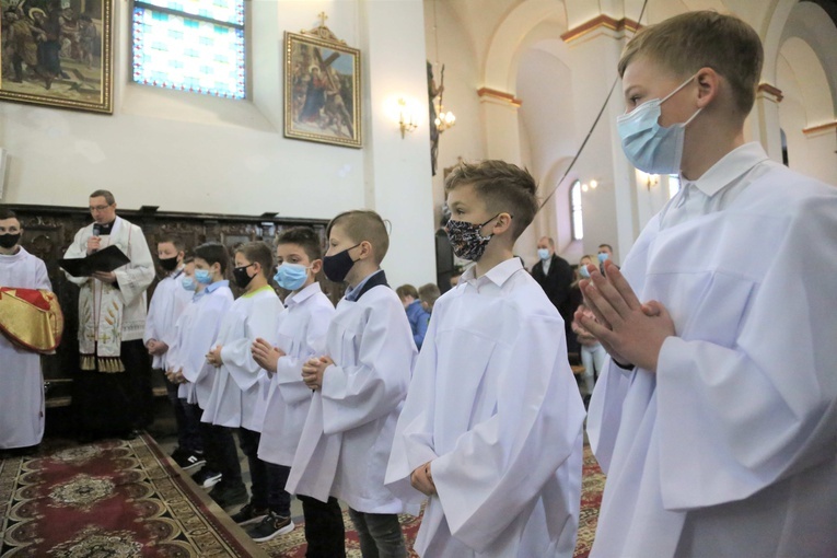 Nowi ministranci w Barcicach