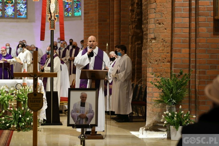 Głogów pożegnał śp. ks. kan. Aleksandra Walkowiaka