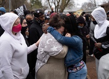 USA: Druga noc starć demonstrantów z policją w Minnesocie