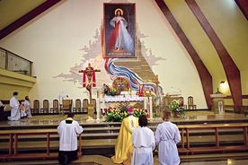 Tydzień Miłosierdzia w parafii św. Floriana w Stalowej Woli zainaugurował ordynariusz sandomierski.