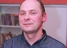 – On mnie przebudził – przekonuje mężczyzna.