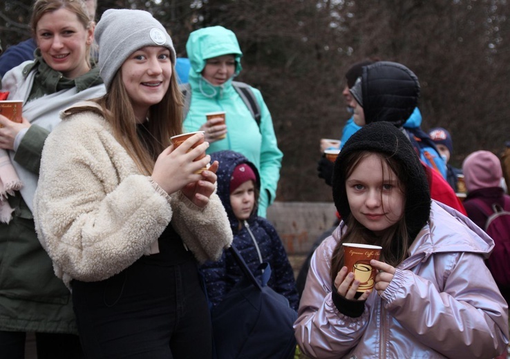 Msza św. przy kaplicy Jezusa Miłosiernego na Klimasce w Beskidzie Małym