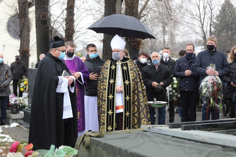 Pogrzeb śp. ks. prał. Krzysztofa Ryszki w Bielsku-Białej Wapienicy