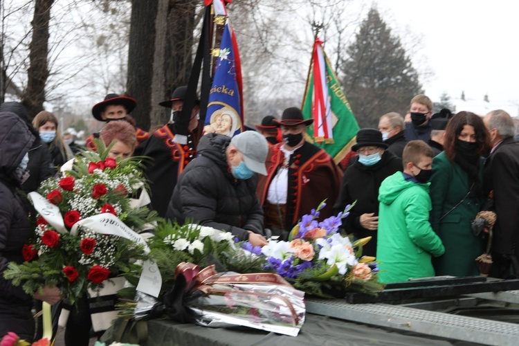 Pogrzeb śp. ks. prał. Krzysztofa Ryszki w Bielsku-Białej Wapienicy