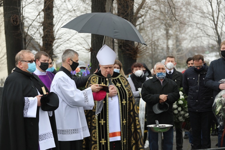 Pogrzeb śp. ks. prał. Krzysztofa Ryszki w Bielsku-Białej Wapienicy