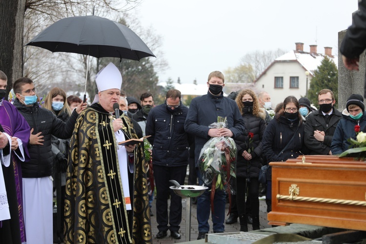 Pogrzeb śp. ks. prał. Krzysztofa Ryszki w Bielsku-Białej Wapienicy