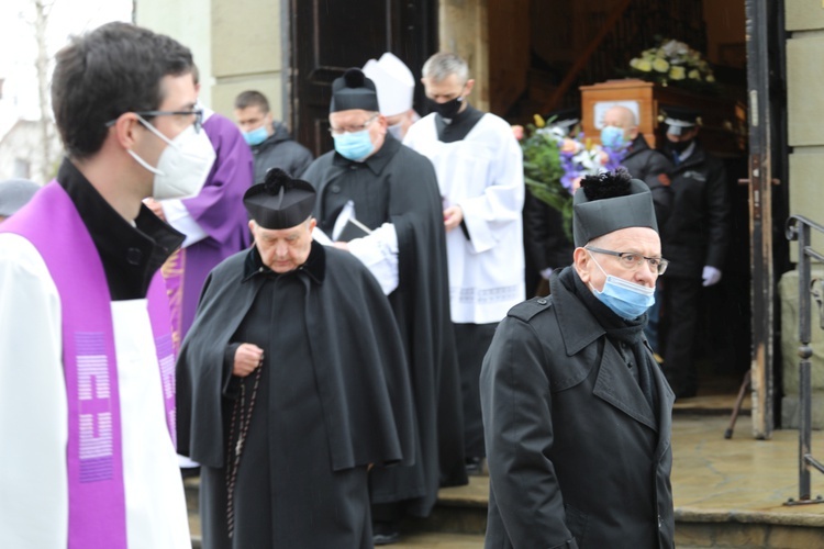 Pogrzeb śp. ks. prał. Krzysztofa Ryszki w Bielsku-Białej Wapienicy