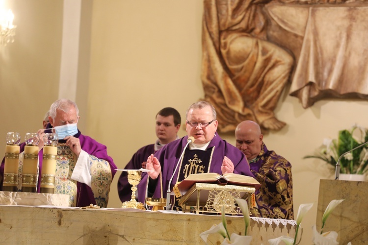 Pogrzeb śp. ks. prał. Krzysztofa Ryszki w Bielsku-Białej Wapienicy