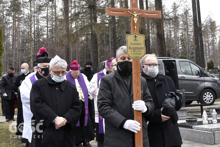 Pogrzeb Kazimierza Regmunta, brata bp. Stefana z diecezji zielonogórsko-gorzowskiej