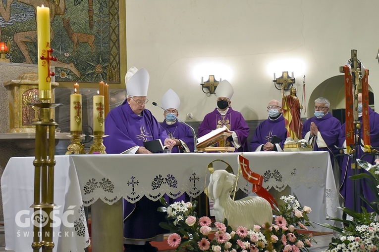 Pogrzeb Kazimierza Regmunta, brata bp. Stefana z diecezji zielonogórsko-gorzowskiej