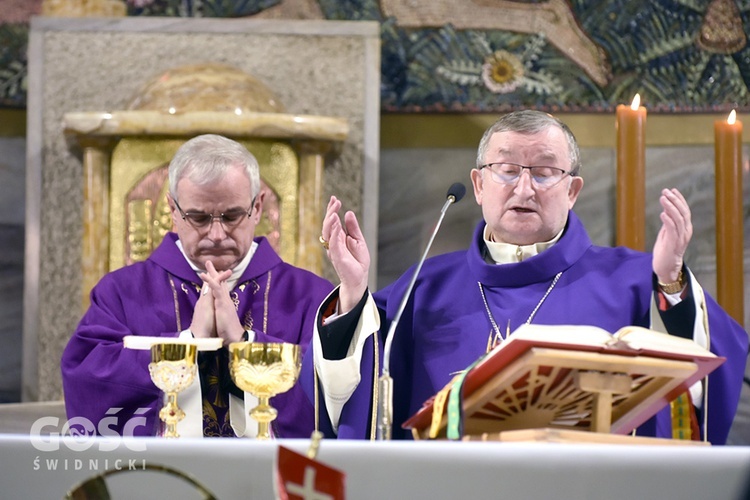 Pogrzeb Kazimierza Regmunta, brata bp. Stefana z diecezji zielonogórsko-gorzowskiej